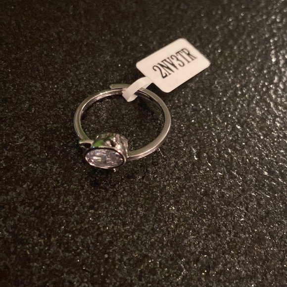 🌟2/$25 🎁 NWT 🐈‍⬛Cat ring from charmed aroma - Picture 5 of 12